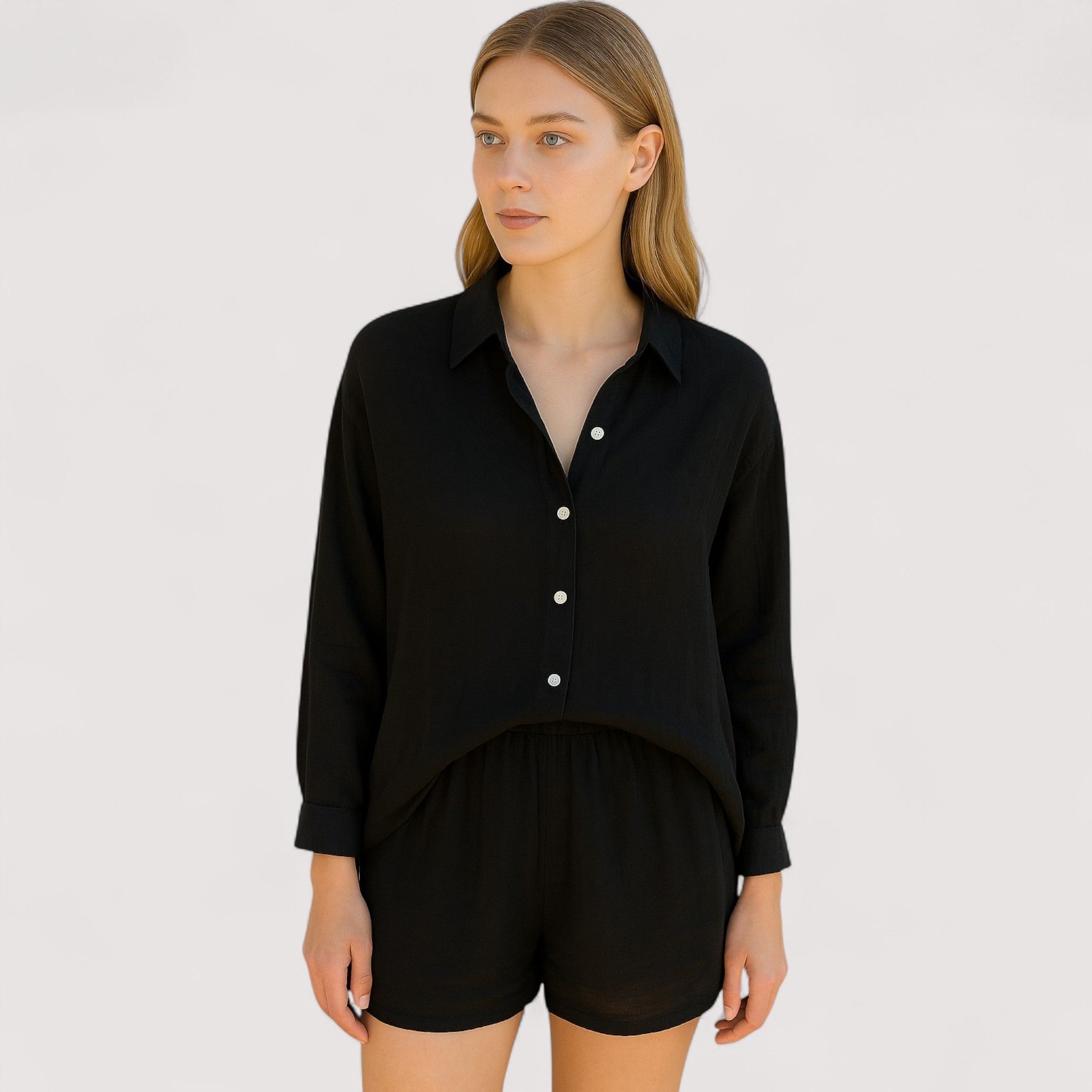 Helene™ | Sæt med afslappet skjorte og shorts